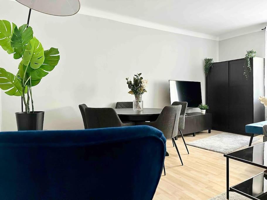 Private Balcony At Top Location Next To Subway Apartment Wien